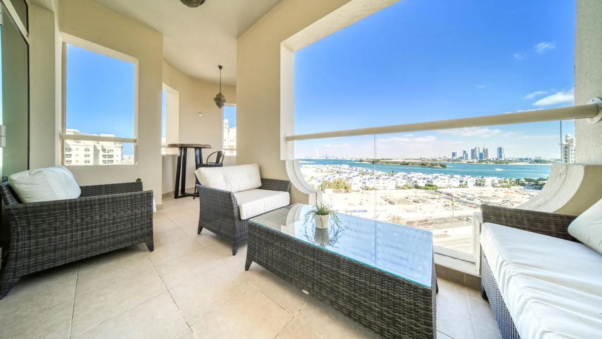 Apartment Shoreline 14, Al Hallawi Palm Jumeirah - Mint Stay Dubai